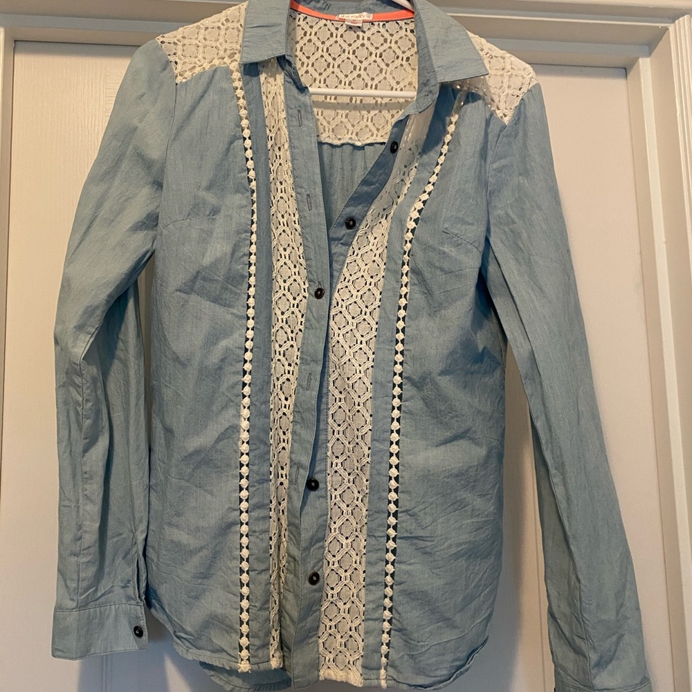 Chambray and crochet shirt